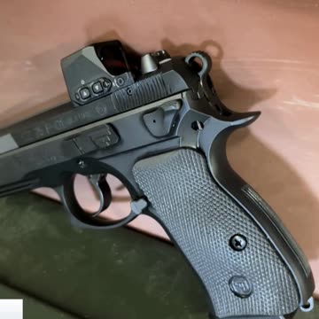 CZ 75 P 01 + Sig Romeo X Accuracy amplified #EDC #ConcealedCarry #CZ #WestPalmBeach #GunsandRange