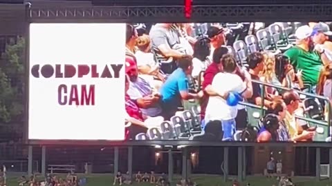 THE COLDPLAY CAM IS THE BEST!!!😭🤣🤣🤣