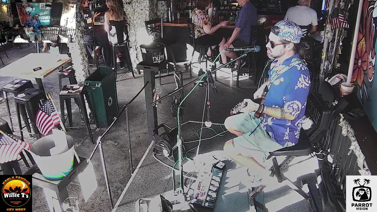 LIVE Music Everyday!