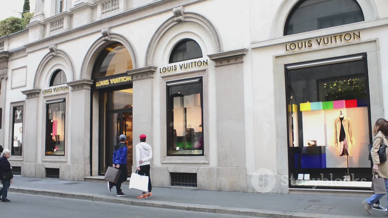Hermès Price Hike: Trump's Tariffs Shake Luxury Fashion!