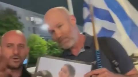 מרדכי דוד הבחור שמשגע את הקפלניסטים מהשמאל