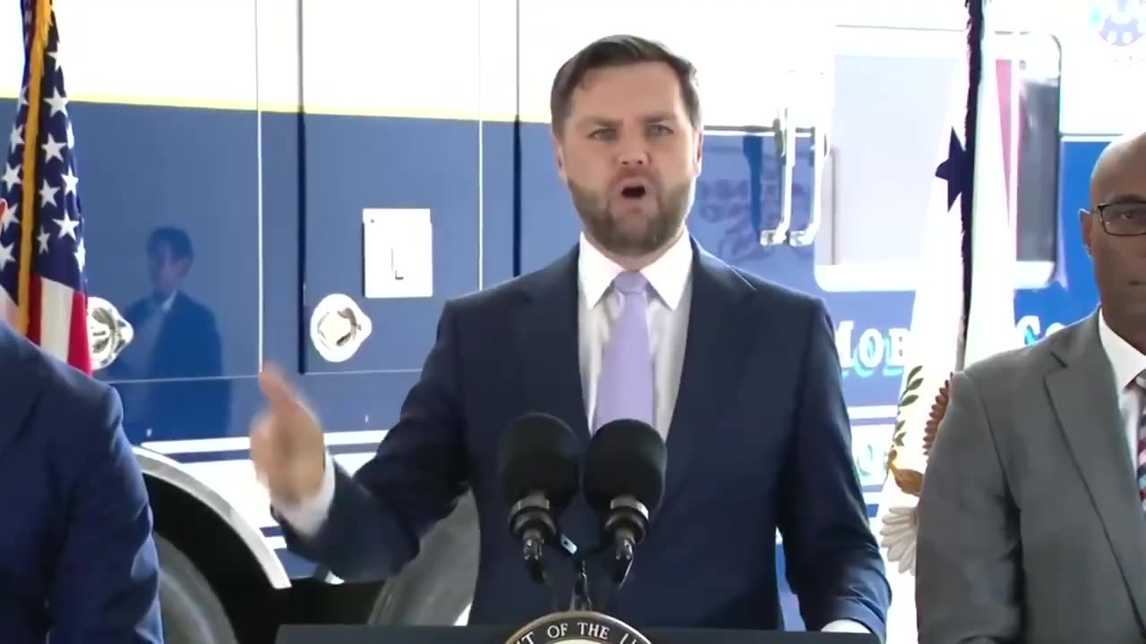 Gavin Newsom is furious after hearing this from JD Vance