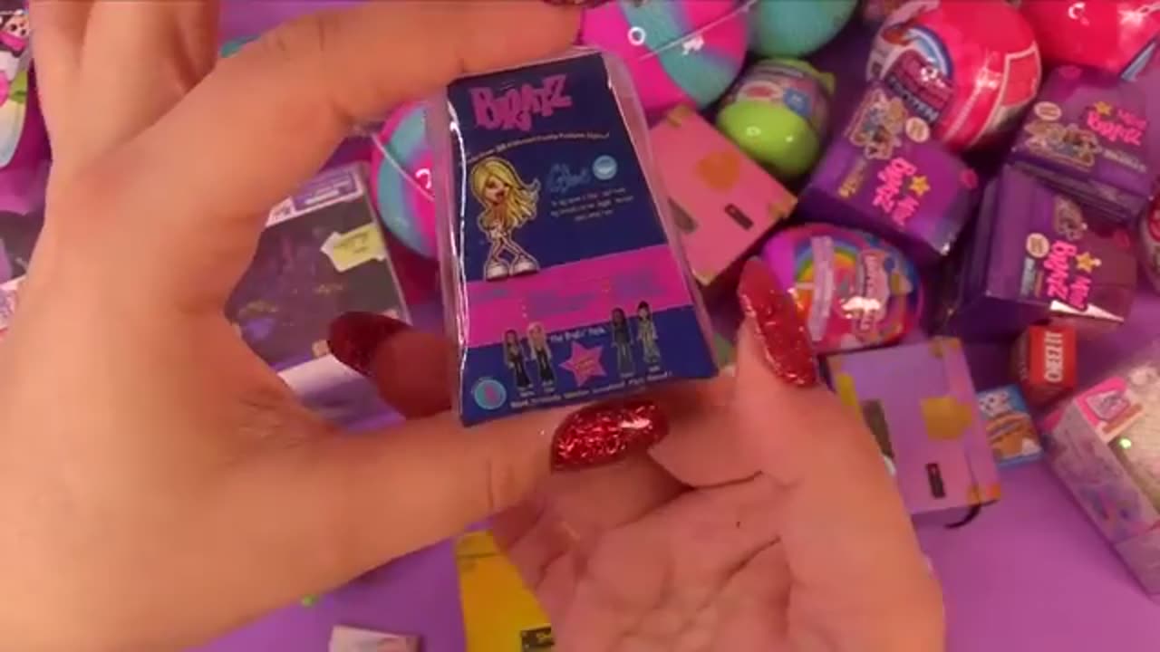 Unboxing 50 NEW Blindbags!