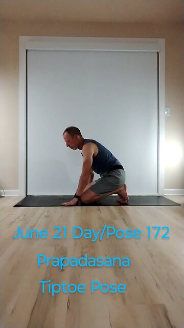 Prapadasana / Tiptoe Pose