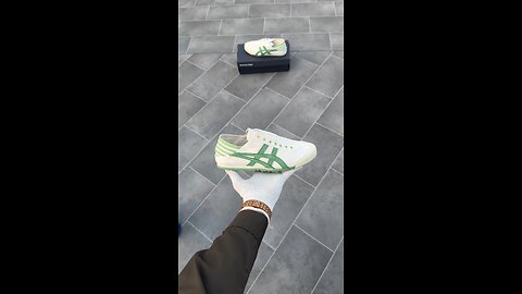 DM ON IG- shunira.in to order | ONITSUKA TIGER MEXICO 66 PARATY GREEN