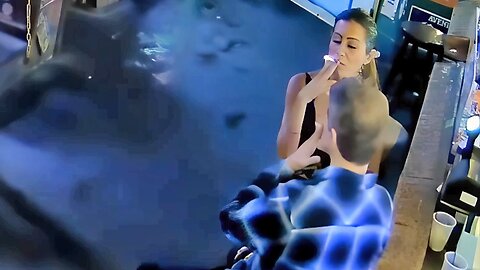 Candid Sexy Smoking Woman 777