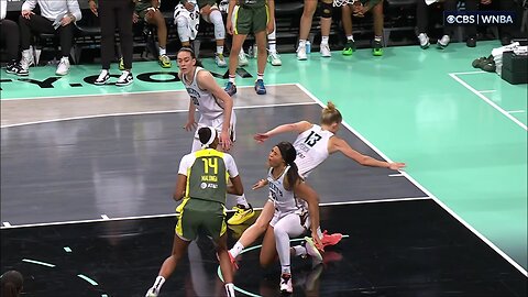 🫢 KNEE INJURY caused by TEAMMATE | New York Liberty vs Seattle Storm, WNBA women's basketball