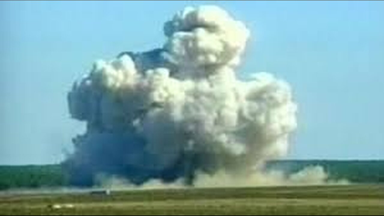US BOMBS IRAN - WW3 OR WORLD PEACE"