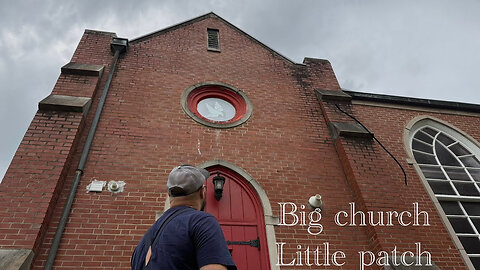 A little patch in this Big church, fixing damaged plaster with a sand finish!
