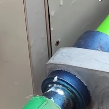 Learn how to fix a leaking pipe like a pro!.hd