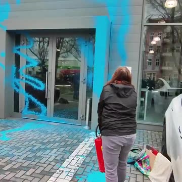 Berlin’s Tesla Showroom Vandalized — Will Hooligans Be Punished? Nope, It’s Germany