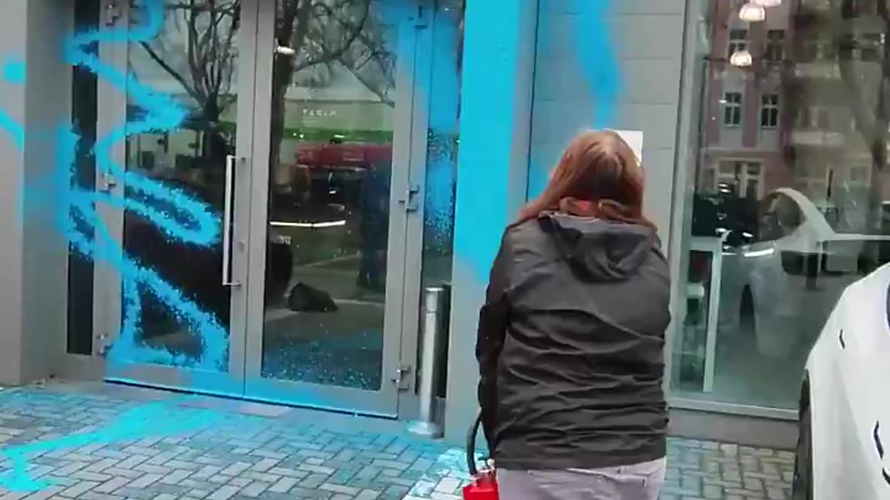 Berlin’s Tesla Showroom Vandalized — Will Hooligans Be Punished? Nope, It’s Germany