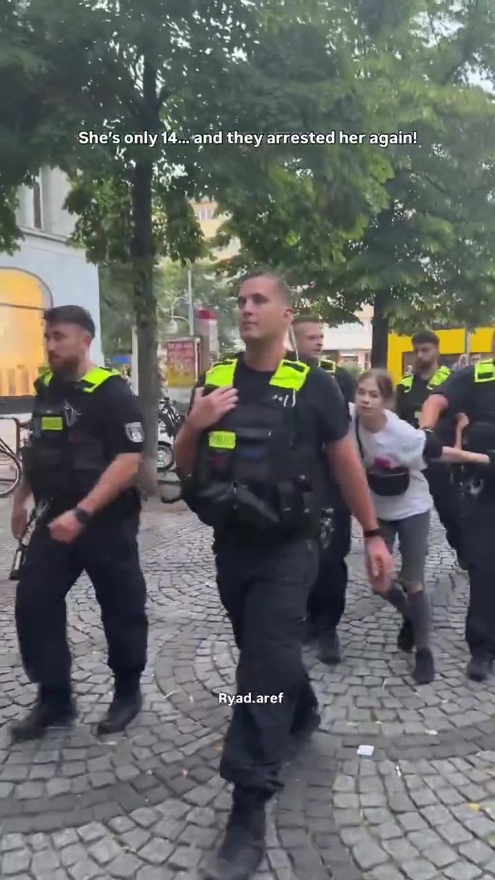 🇩🇪 A 14-year-old girl was arrested by German police during a pro-Gaza protest in Berlin.