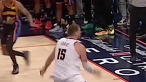 THREE TO WIN IT! Aaron Gordon clutching up huge, sinks the dagger 1 