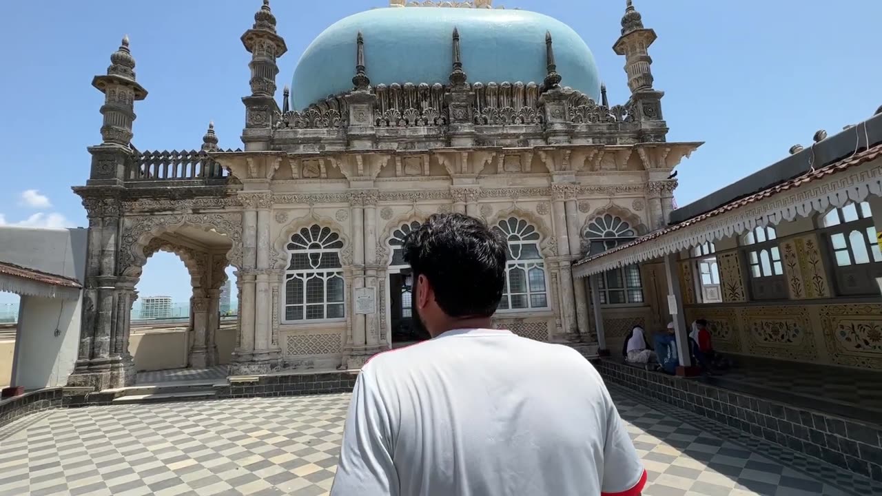 A Random Mosque I saw in Mumbai and decided to visit