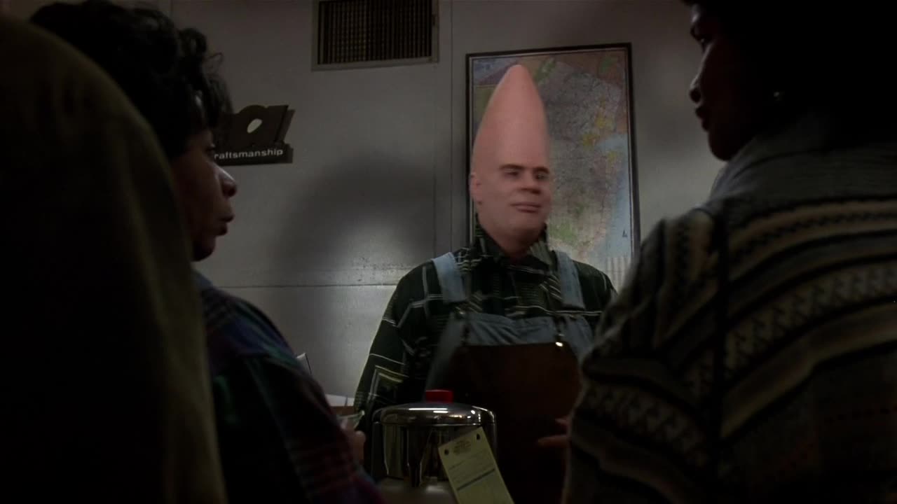 Trabajador ilegal extraterrestre | Los caraconos | 1993