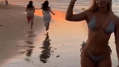 Damn she is fast
			
