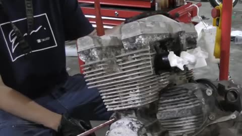 Found This Motorcycle in a Garage After 10 Years!