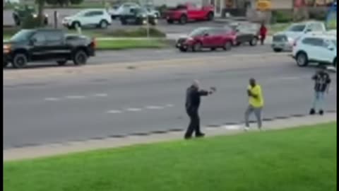 Aurora, CO Police Shoot Angry Motorist