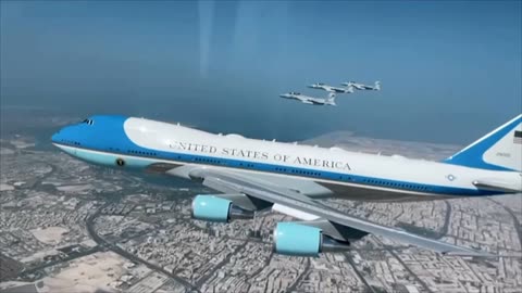 🚨🔥F-15QA Multirole Strike Fighters of the Qatar Emiri Air Force (QEAF) escort Air Force One