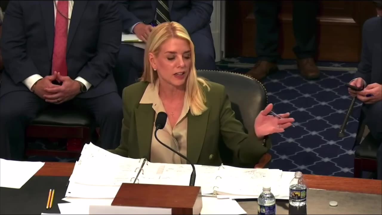 'Don't insult me publicly!' Pam Bondi loses it over foreign lobbying question