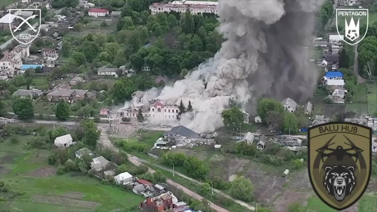 Ukrainian Airstrike Demolishes Ruins of Building Used As Russian Outpost