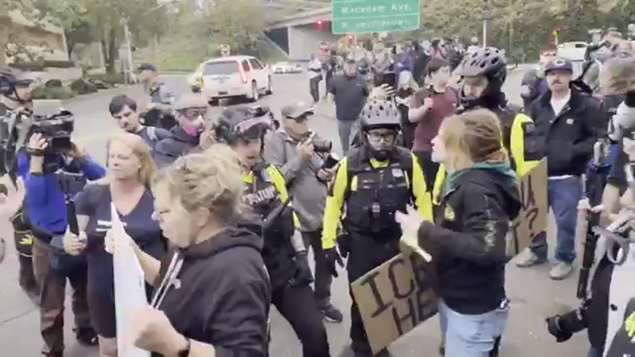 Antifa are fully protected by Portland Police