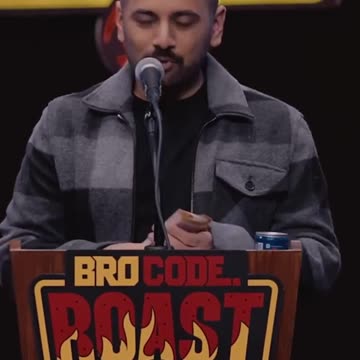 bandi ko chata marta hai aur kehta hai .......😂😂