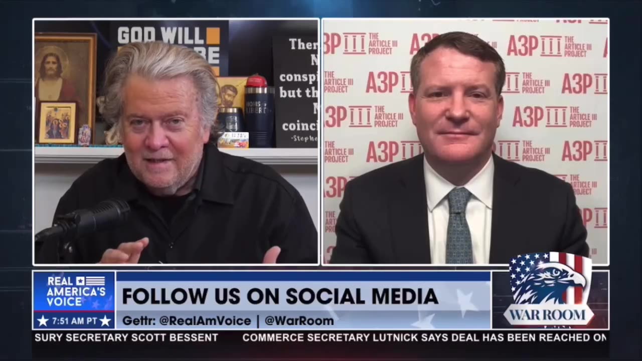 Steve Bannon panics over Trump's 'approval ratings' after Amazon plan to display tariffs