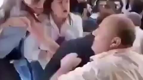 Chaos in Zionists shelters for fear of the Iranian attack