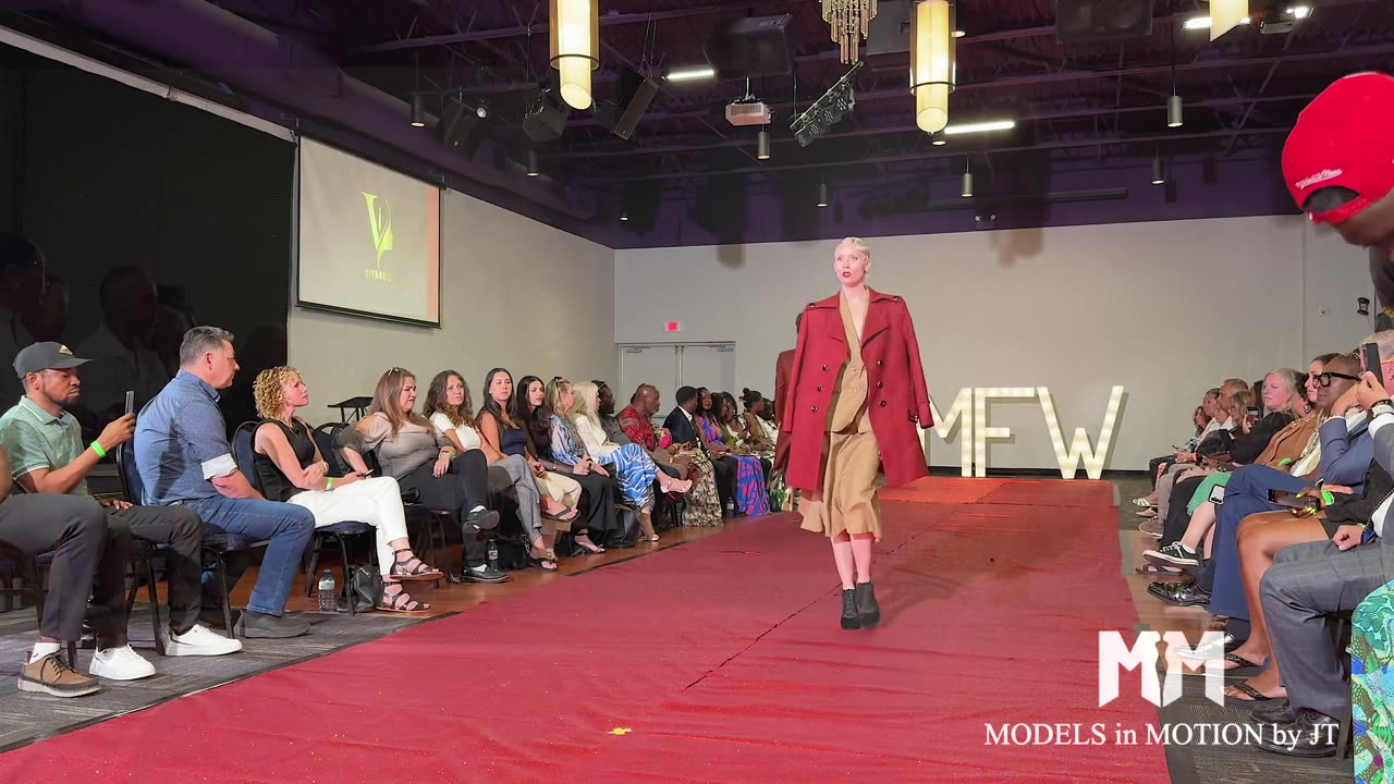 MILTON FASHION WEEK - RIVAADO