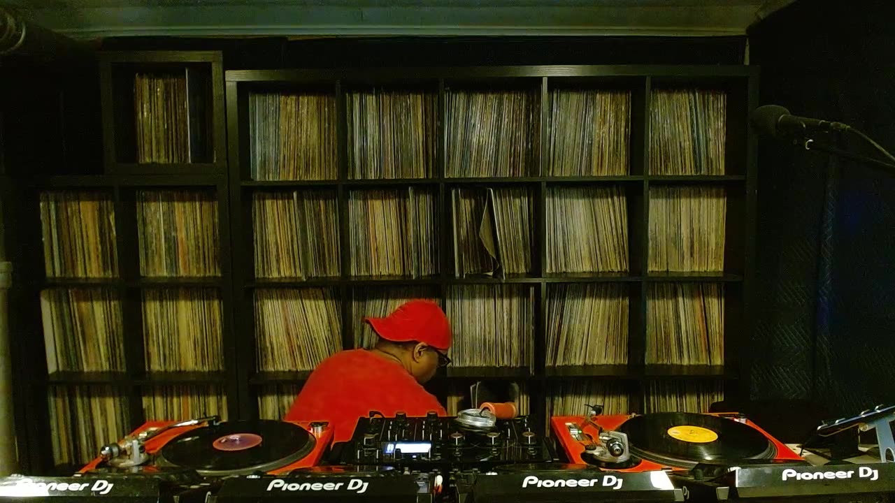 Vinyl Sessions with Wil Milton 9.17.25