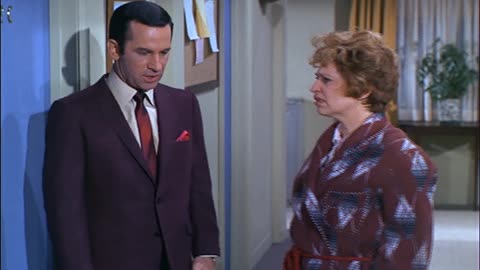 Superagente 86 - T01E30 - El último es un espía torpe (1966)