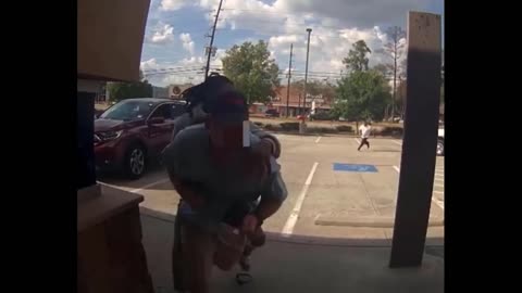 Black Thugs Rob Man In Front of Houston Wells Fargo