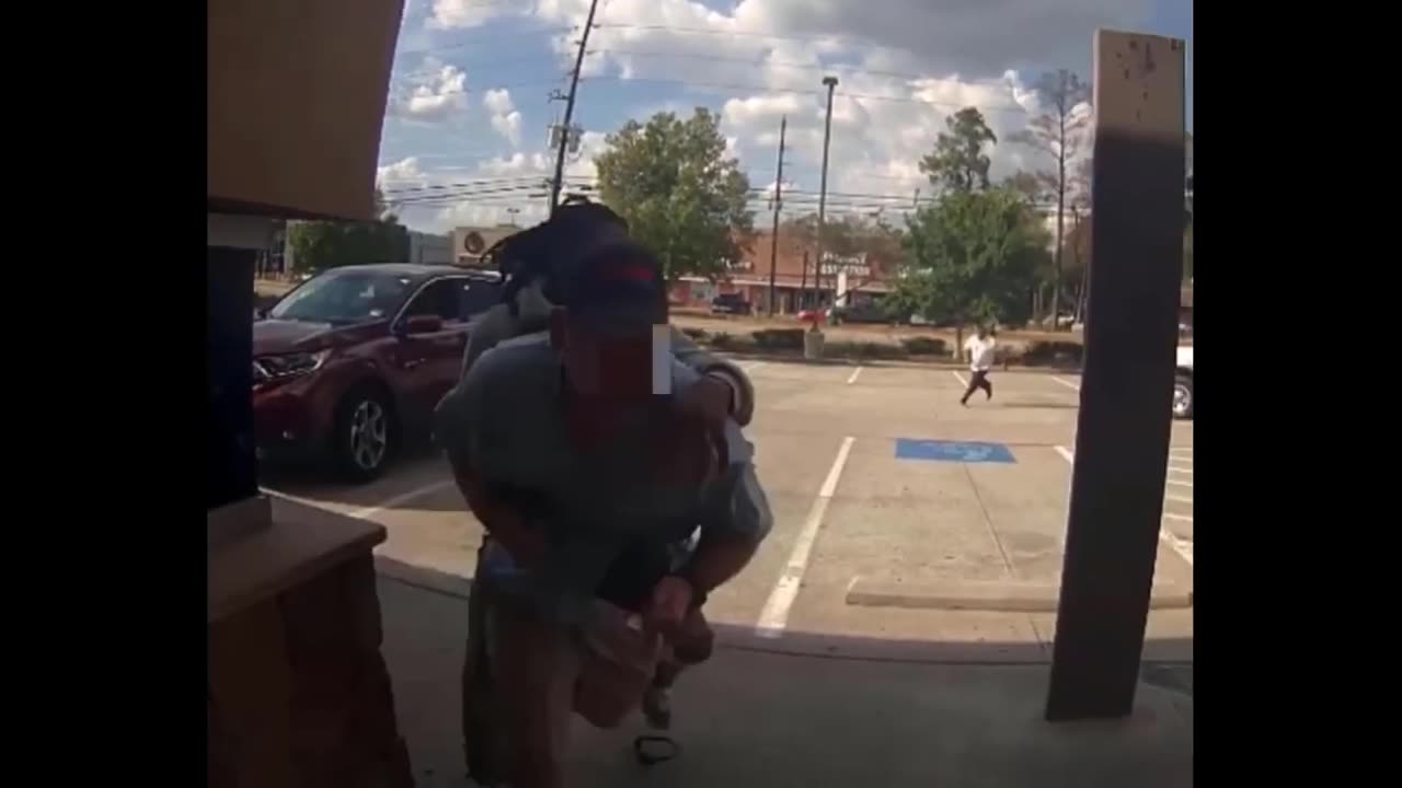 Black Thugs Rob Man In Front of Houston Wells Fargo