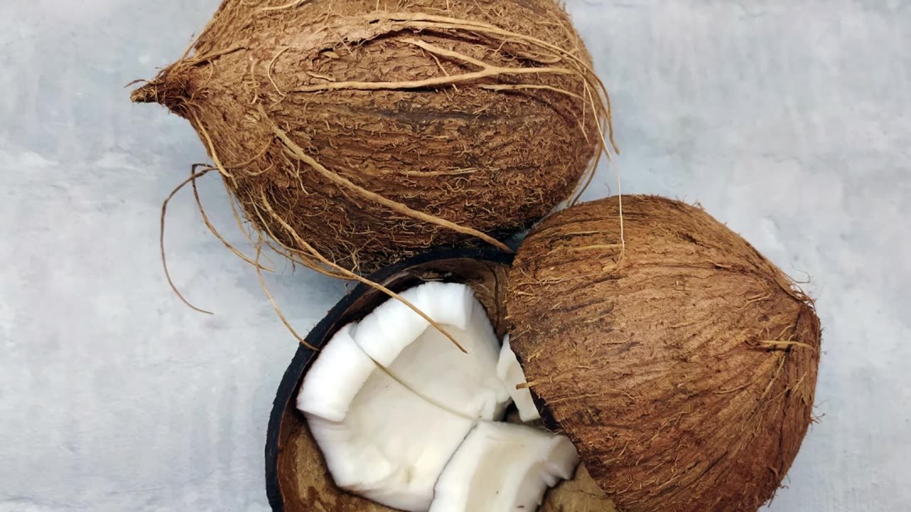 गर्मियों में नारियल खाने के फायदे #short #health #viarl #trending
