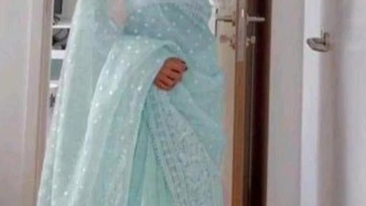 Simple Saree, Royal Vibe.💝