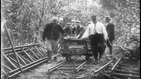 [FOX-MOVIETONE NEWSREEL EXCERPTS] - [FOX-MOVIETONE NEWSREEL EXCERPTS] - cbs-cbswwi-18