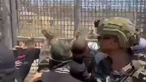Huge chaos at the border: IDF forces are trying to stop hundreds of Druze