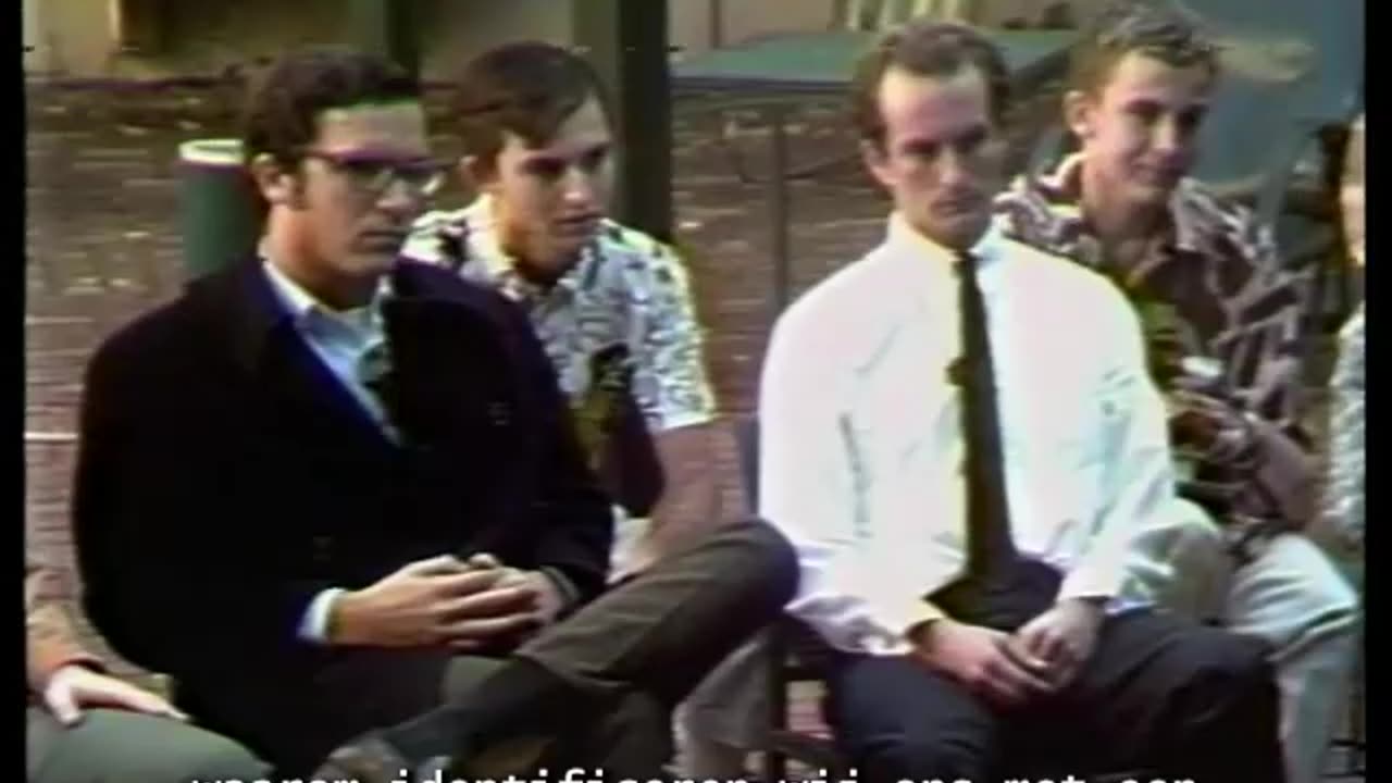 J. Krishnamurti - Claremont 1968 - Students Discussion - Ideologies divide people (Dutch/NL Subs)