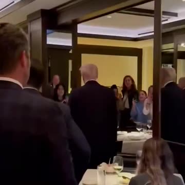 Where was Secret Service⁉️ How are they allowed that close to PDJT ⁉️