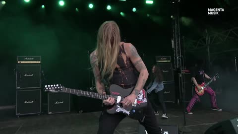 California Paradise (The Runaways song) - Cherie Currie (live)