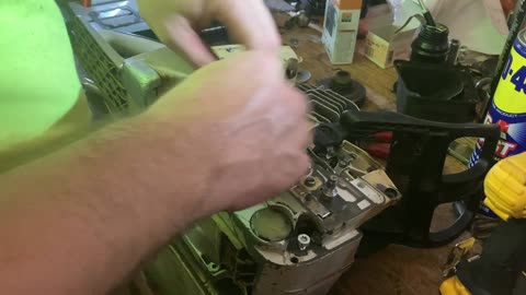 STIHL MS440 oil pump and chain brake