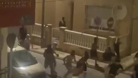 North Africans in Torre Pacheco with clubs and others looking for Spaniards