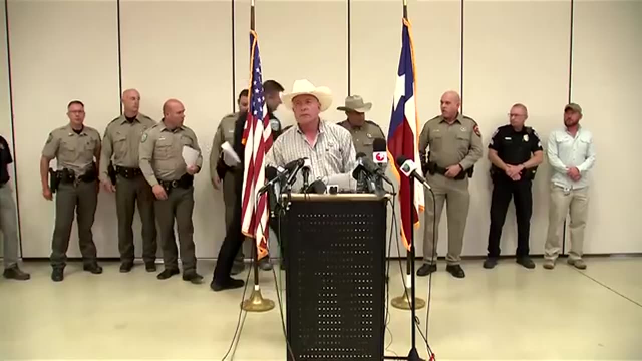 Texas flood death toll hits triple digits, tally of missing tops 180