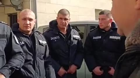 Преди протеста срещу корумпираната власт - МВР пази МВР (клип 2)