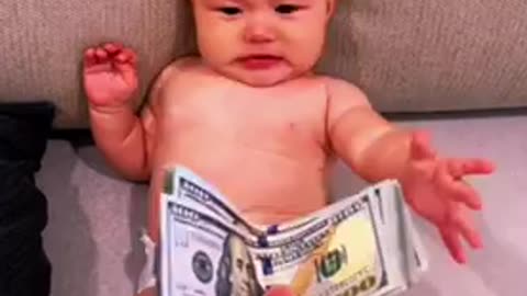 Kids stop Crying after receiving Money😁😂😁😂