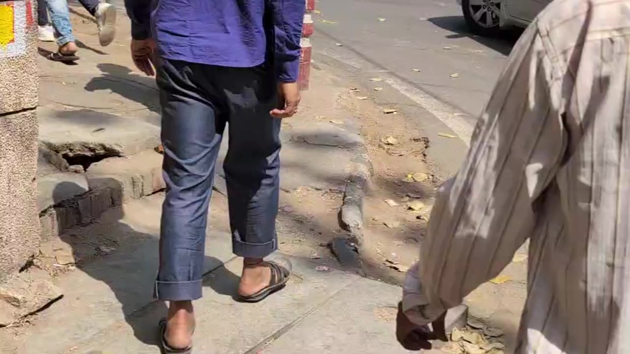 Grueling 🔥 hot and they wear trousers & long sleeves