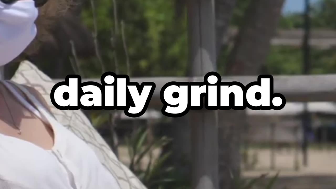 🌴 How to Work from a Beach for Just $25/Month! 🏖️