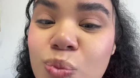 @dianas.touch Eyebrow Waxing with Sexy Smooth Cherry Desire Hard Wax | Gentle & Effective Results